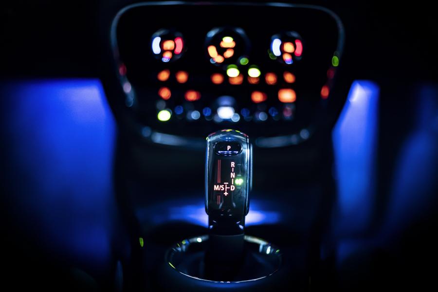 Детали интерьера Mini John Cooper Works Clubman (F54) 2019 года  (JP) (фото 15 из 17)